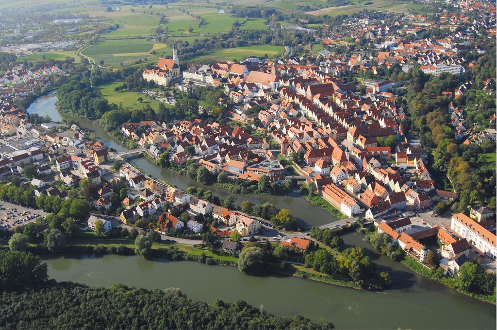 Aparthotel Donaustern Asbach-Baumenheim Bagian luar foto