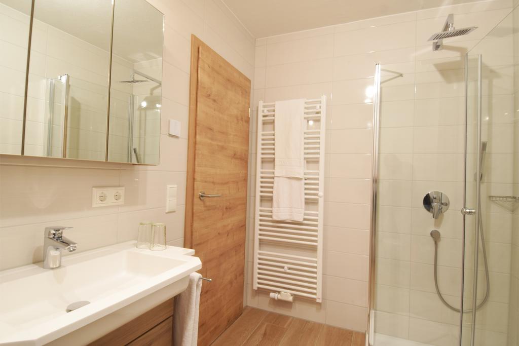 Aparthotel Donaustern Asbach-Baumenheim Bagian luar foto
