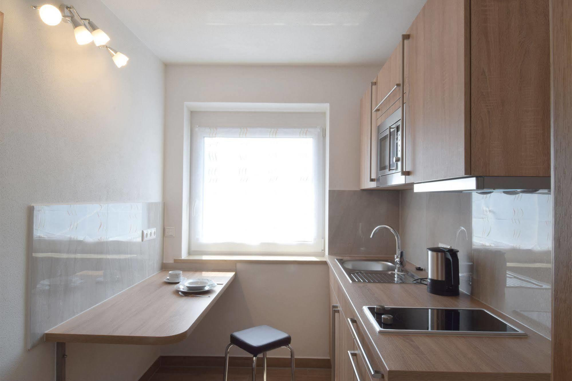Aparthotel Donaustern Asbach-Baumenheim Bagian luar foto